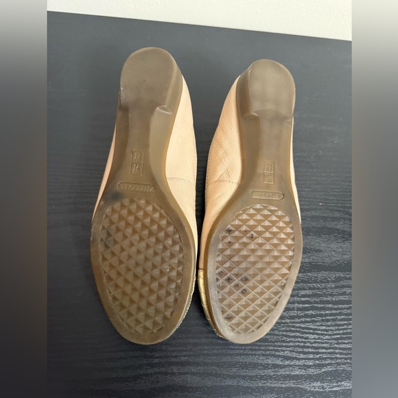 AEROSOLES Classic Beckon Tan Gold Ballet Quilted Patent Leather Shoes 7.5 - Picture 6 of 6